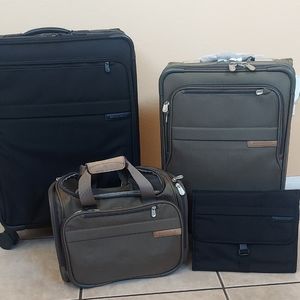 Luggage /BRAND NEW NEVER USED